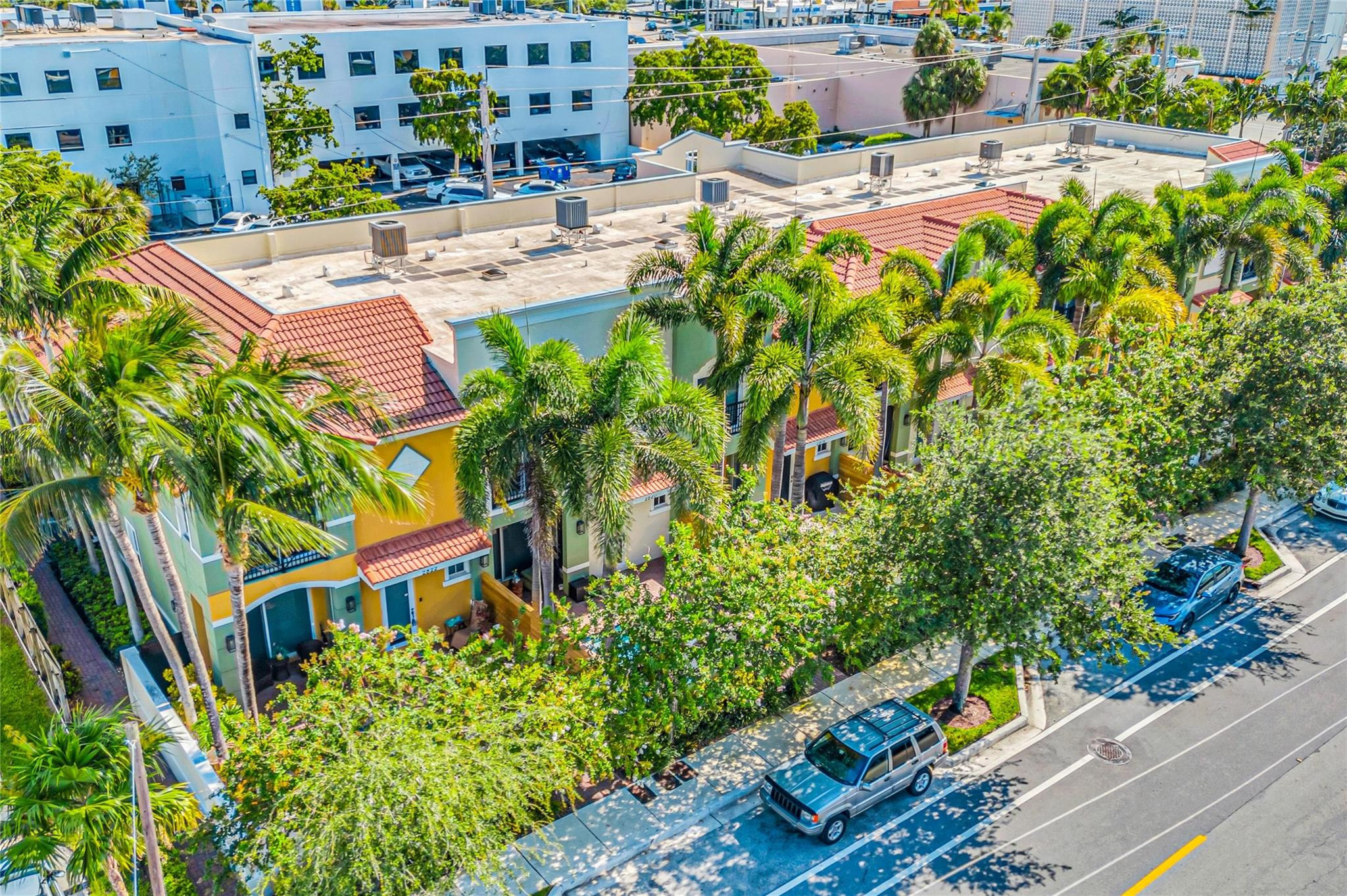 2822 NE 32nd St none