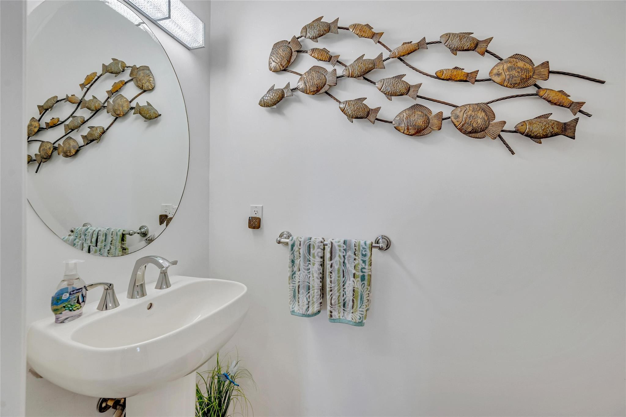 2822 NE 32nd St none