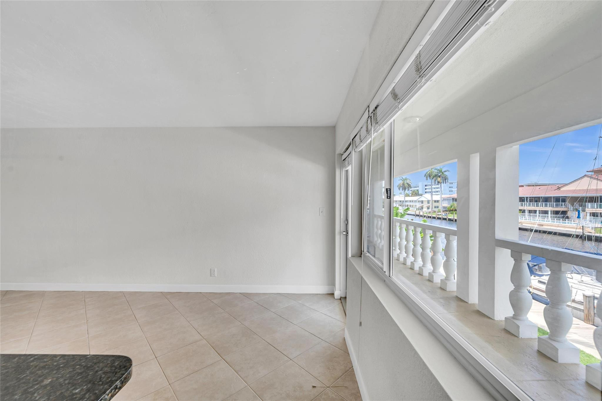 2881 NE 32nd St 219
