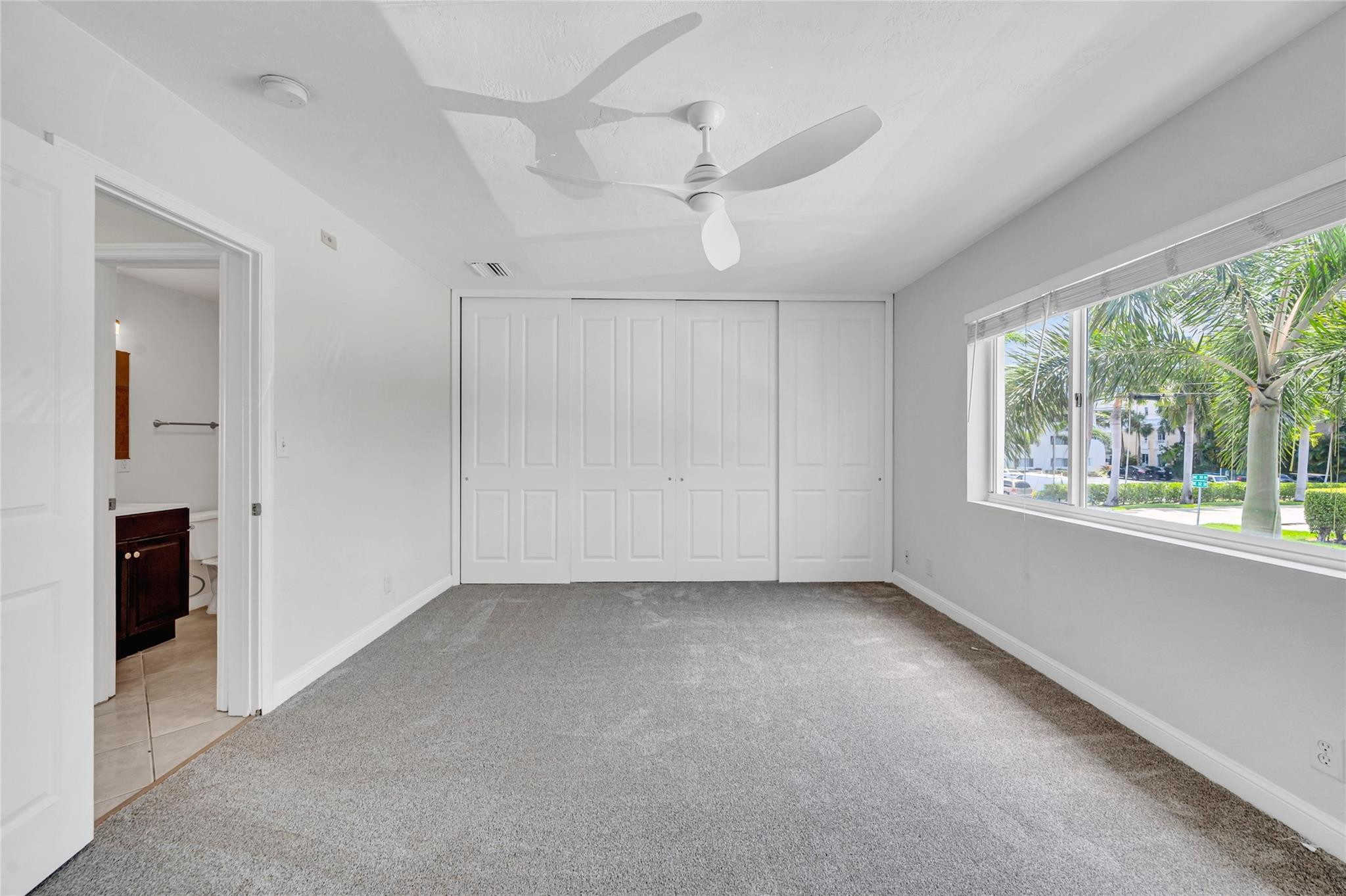 2881 NE 32nd St 219