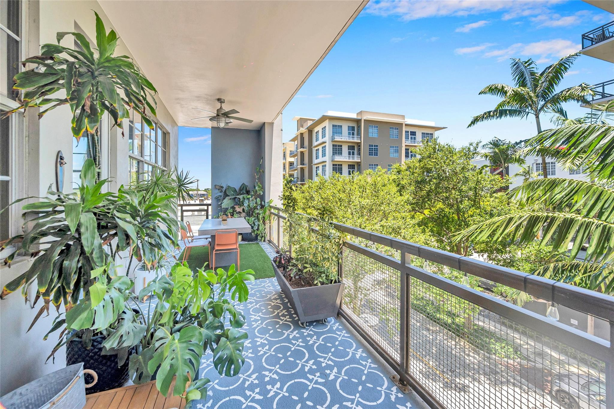 411 NW 1st Ave 302