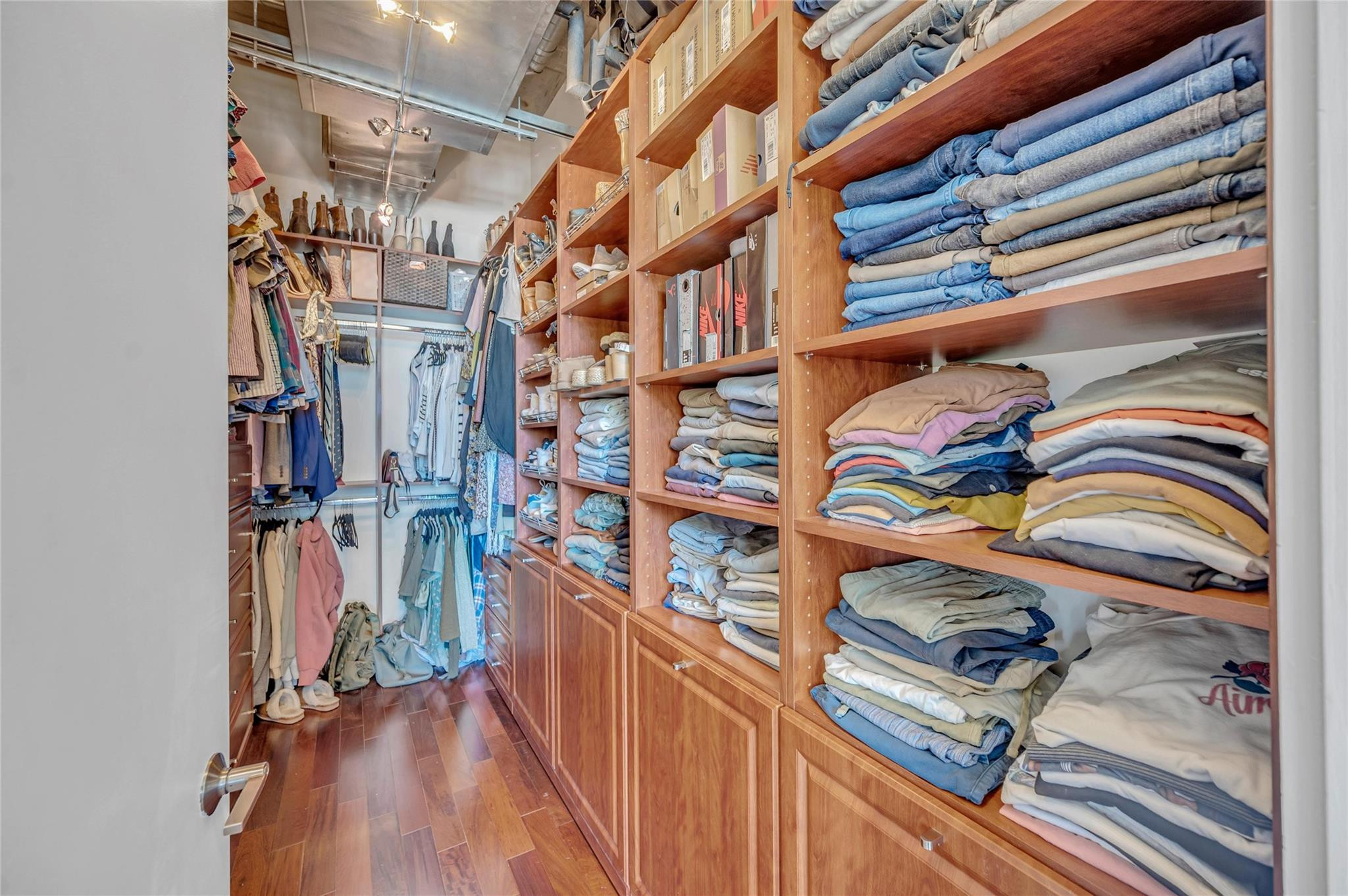 411 NW 1st Ave 302