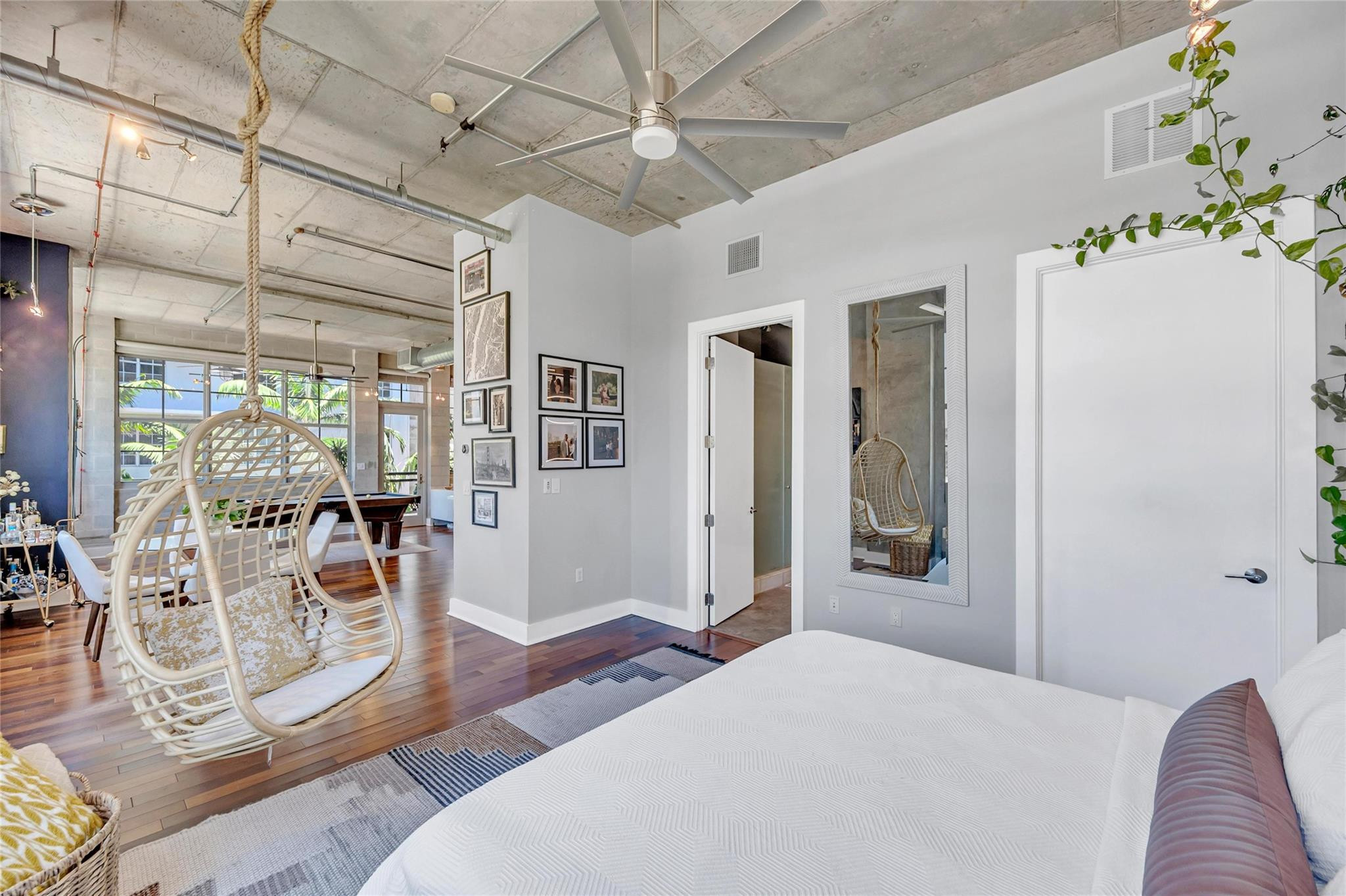 411 NW 1st Ave 302