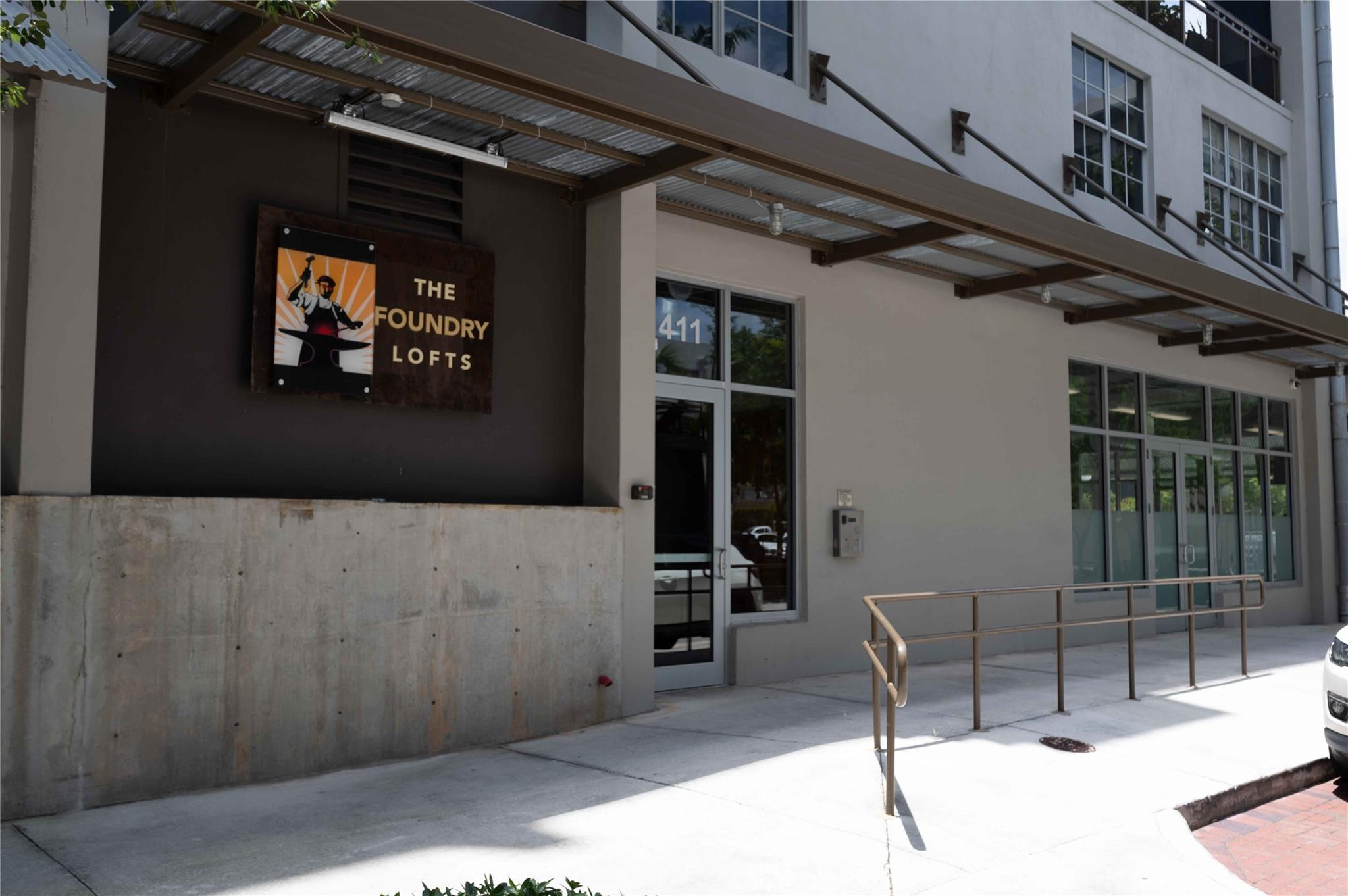 411 NW 1st Ave 302