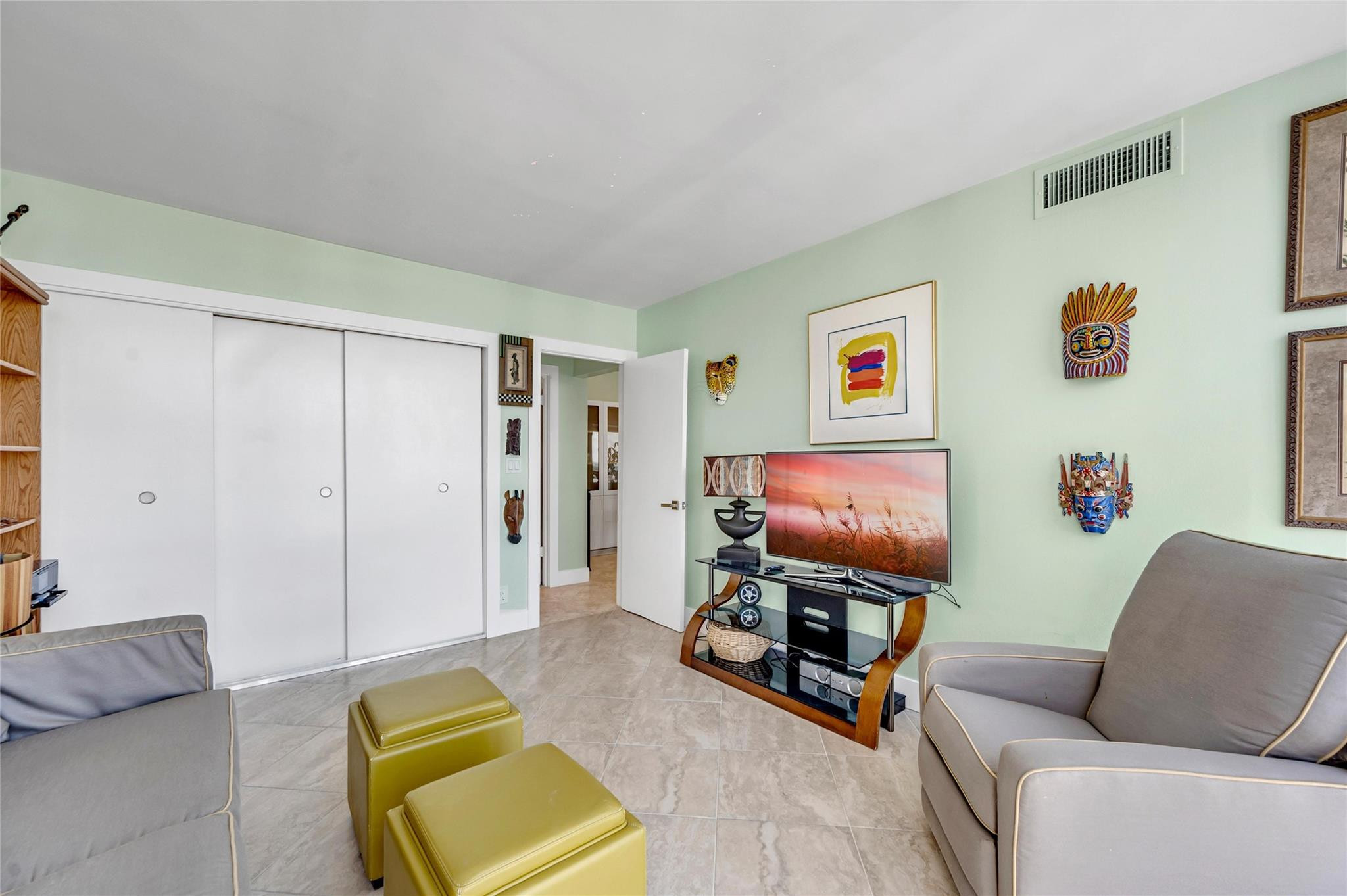 2701 N Ocean Blvd 17B