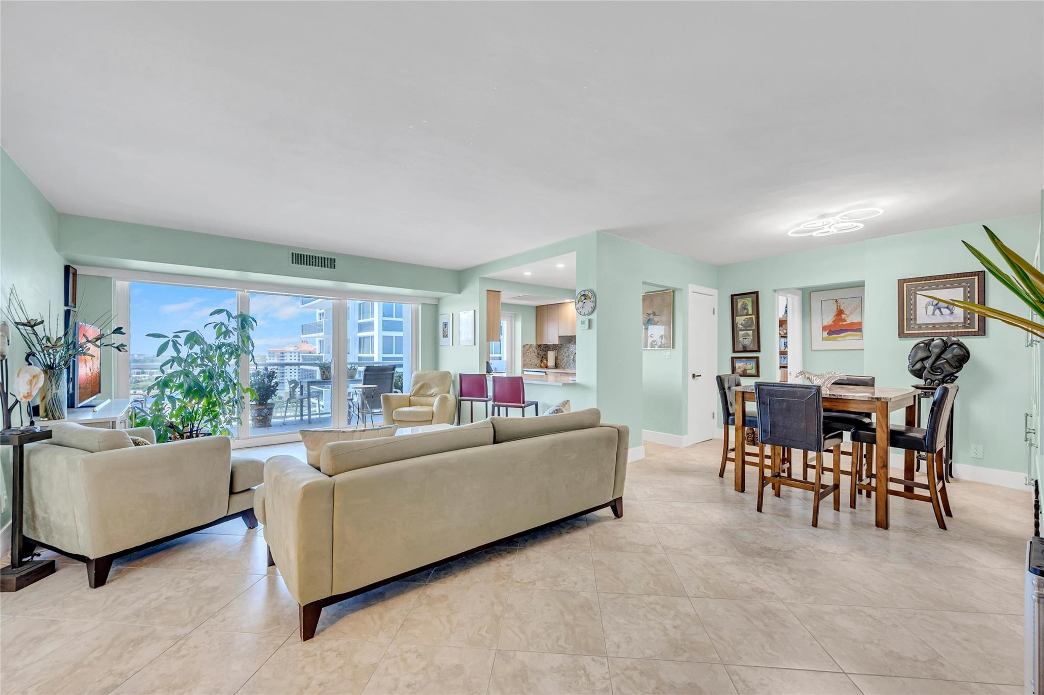 2701 N Ocean Blvd 17B