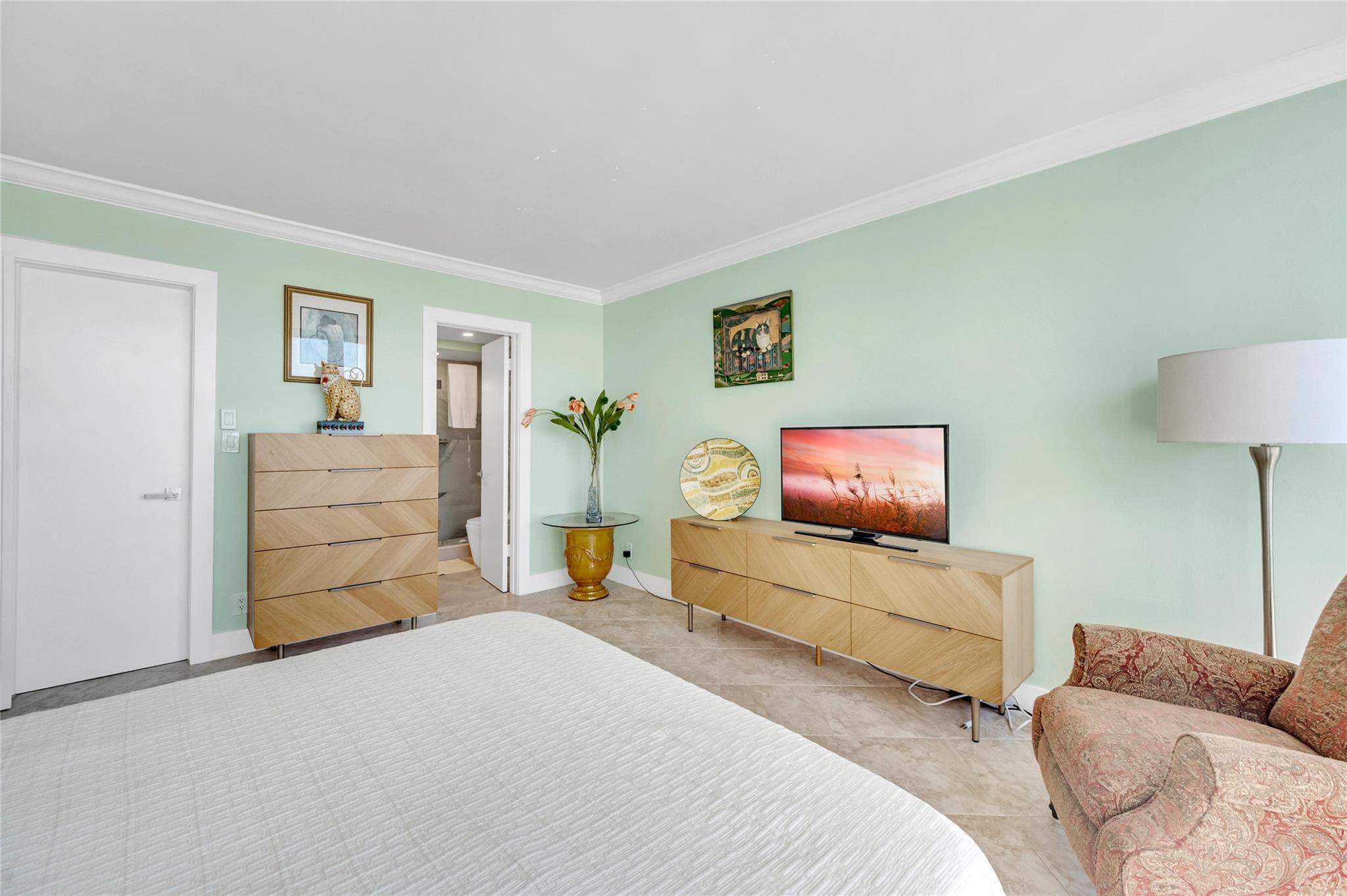 2701 N Ocean Blvd 17B