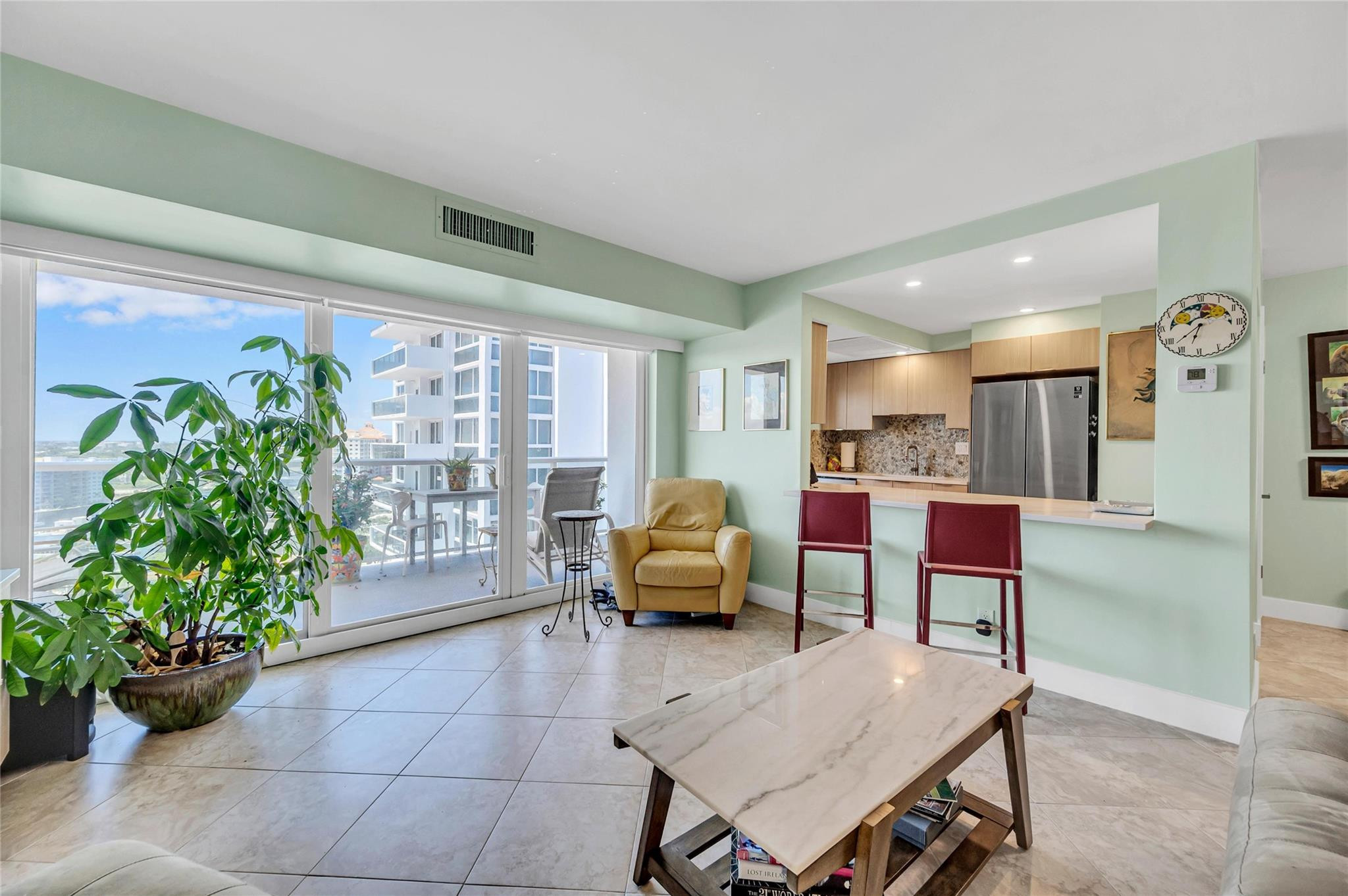 2701 N Ocean Blvd 17B