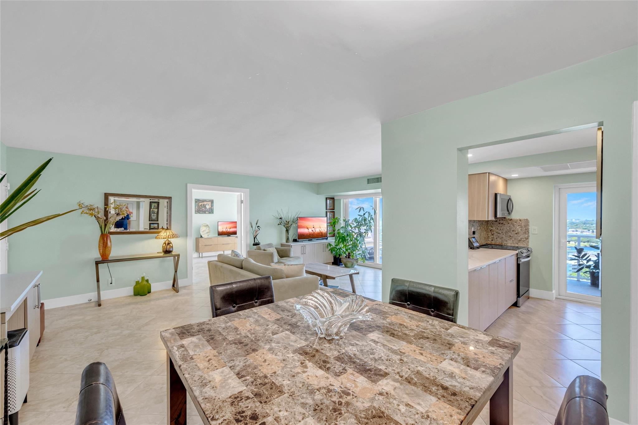 2701 N Ocean Blvd 17B