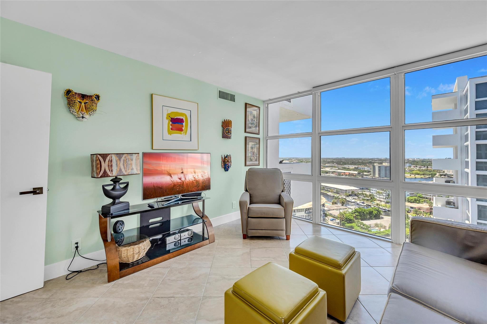 2701 N Ocean Blvd 17B