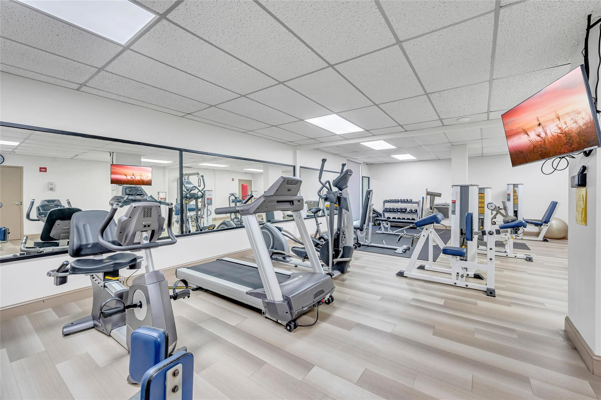 2701 N Ocean Blvd 17B