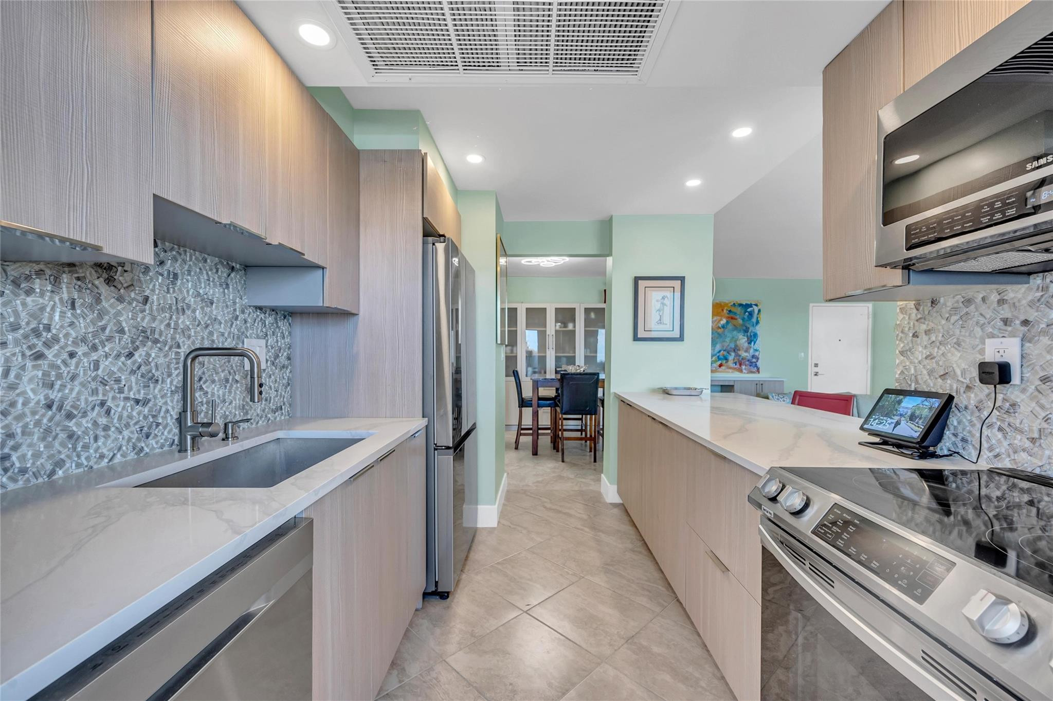 2701 N Ocean Blvd 17B