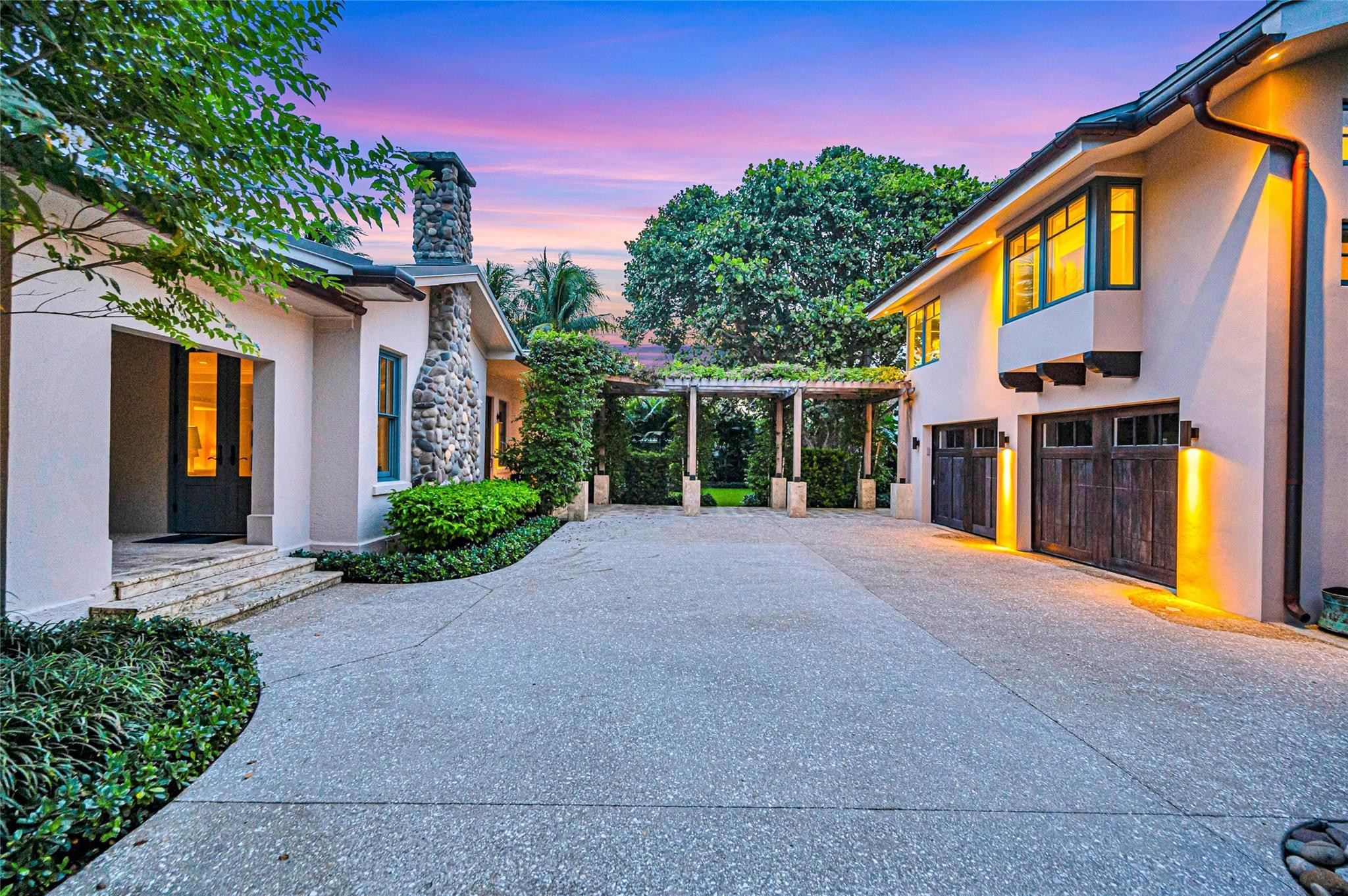 431 N Victoria Park Rd