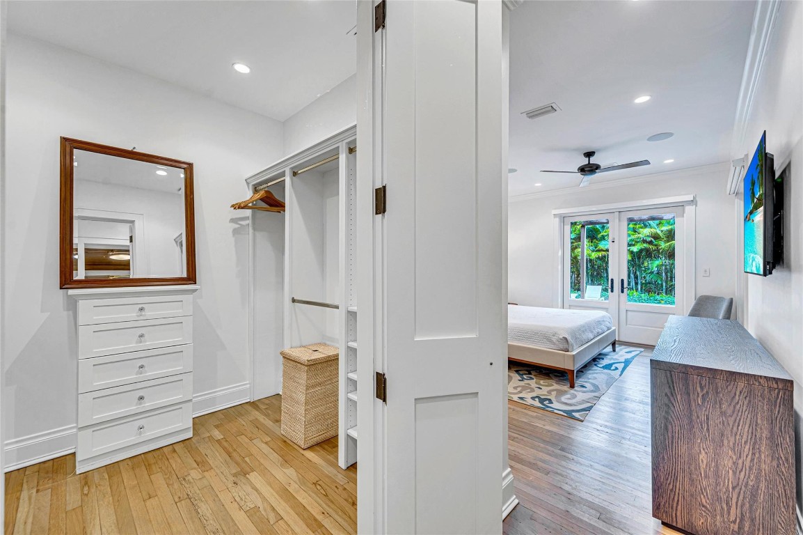 431 N Victoria Park Rd