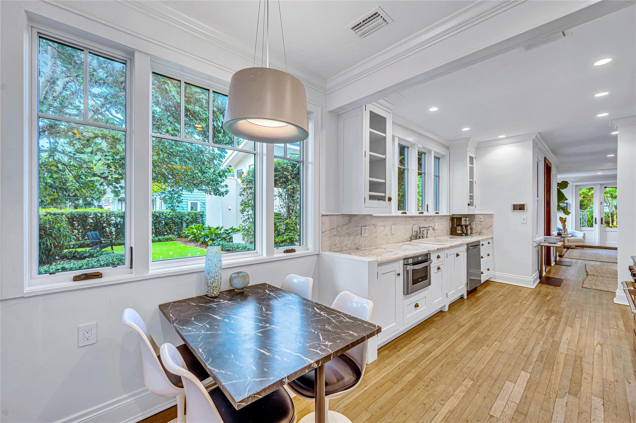 431 N Victoria Park Rd