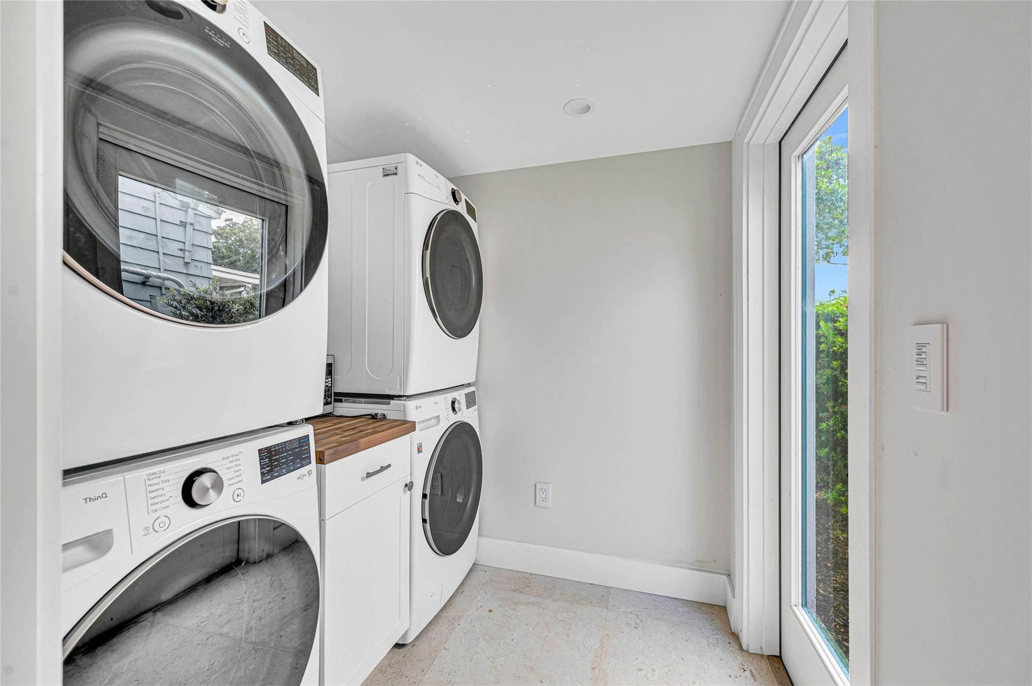 431 N Victoria Park Rd