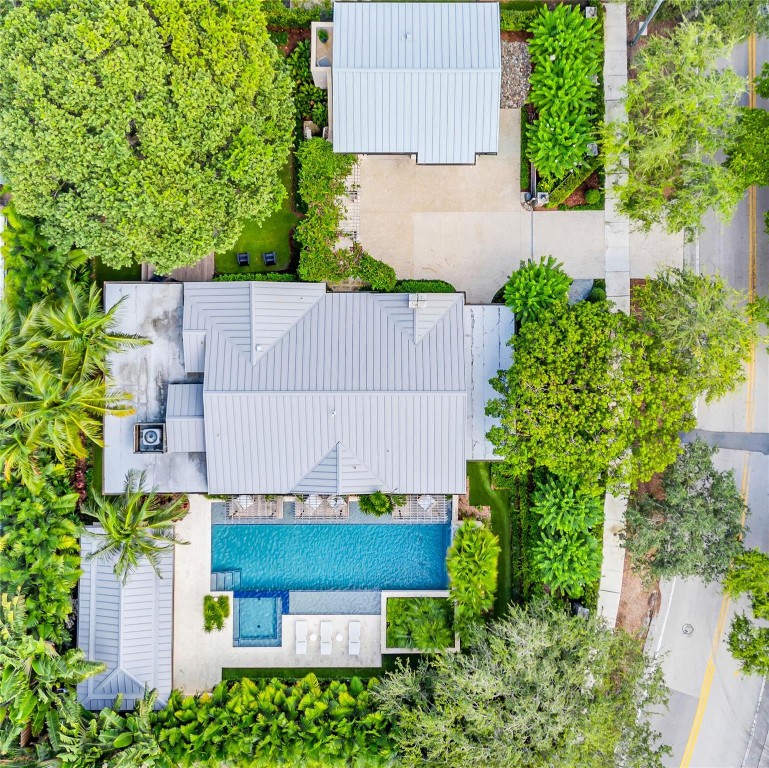 431 N Victoria Park Rd