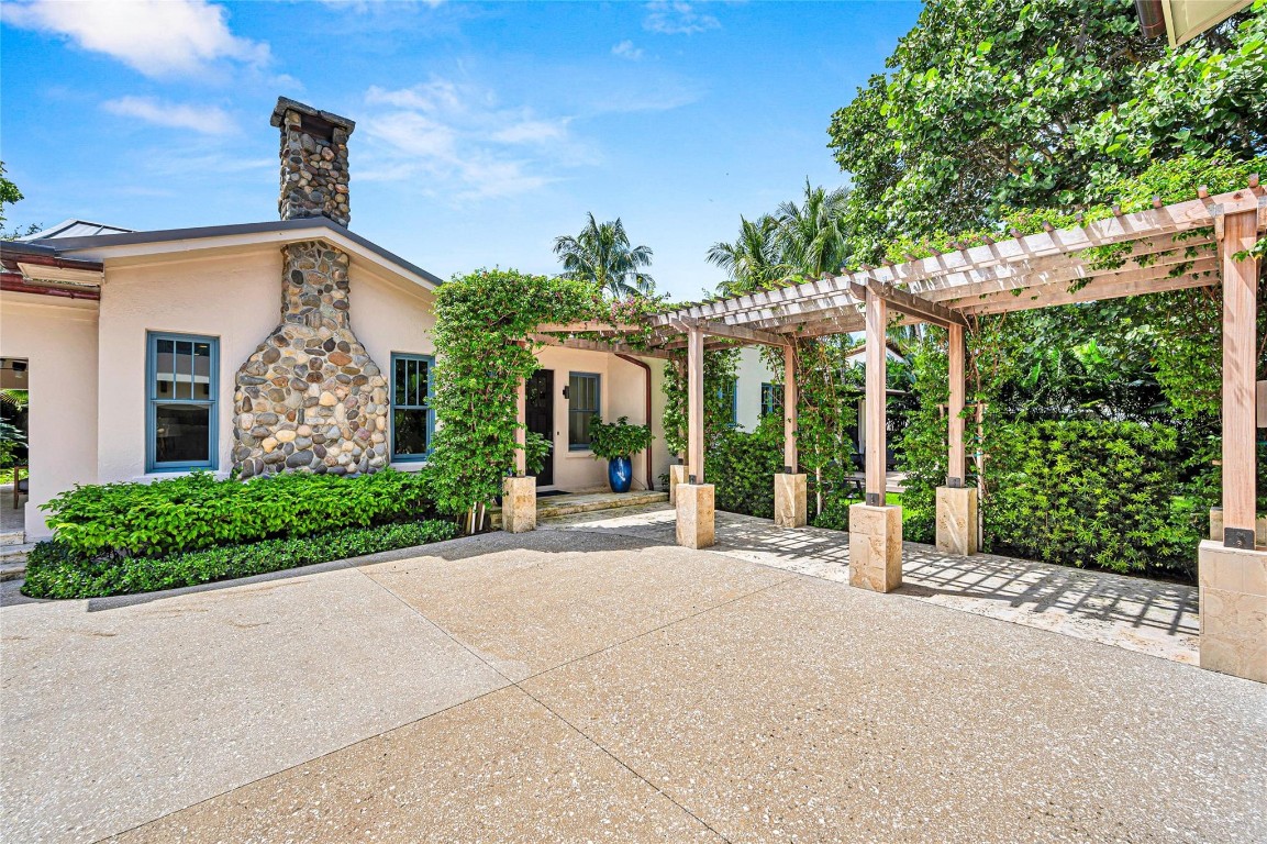 431 N Victoria Park Rd