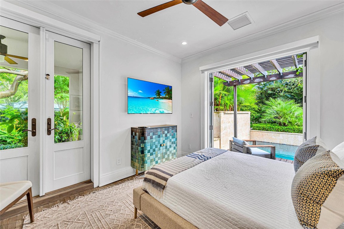 431 N Victoria Park Rd