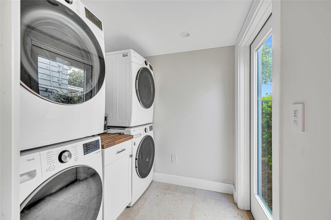 431 N Victoria Park Rd