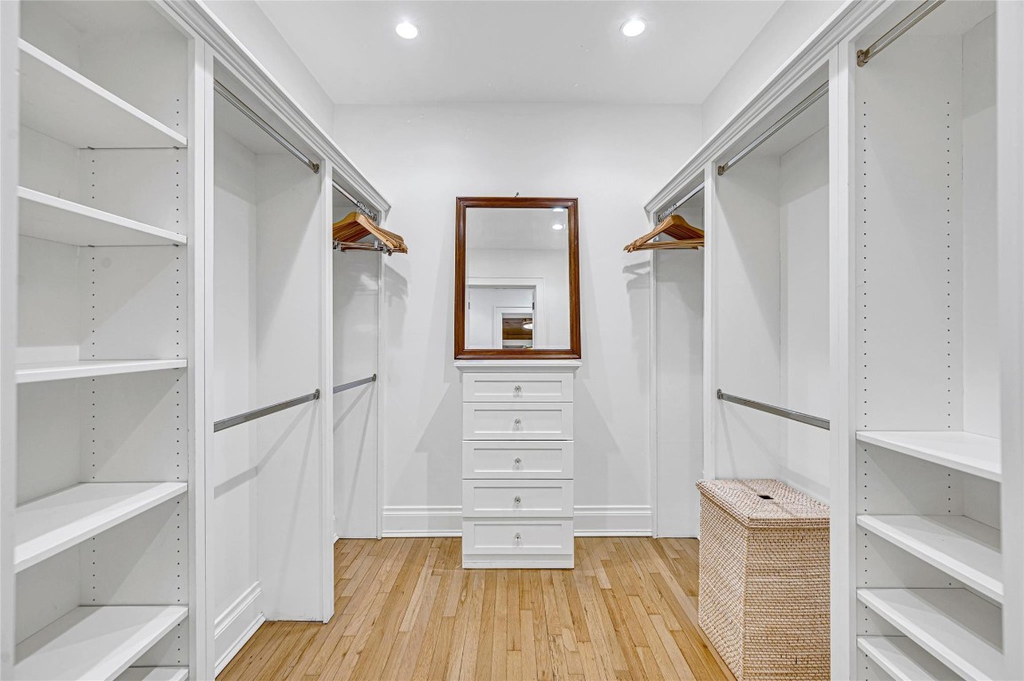 431 N Victoria Park Rd