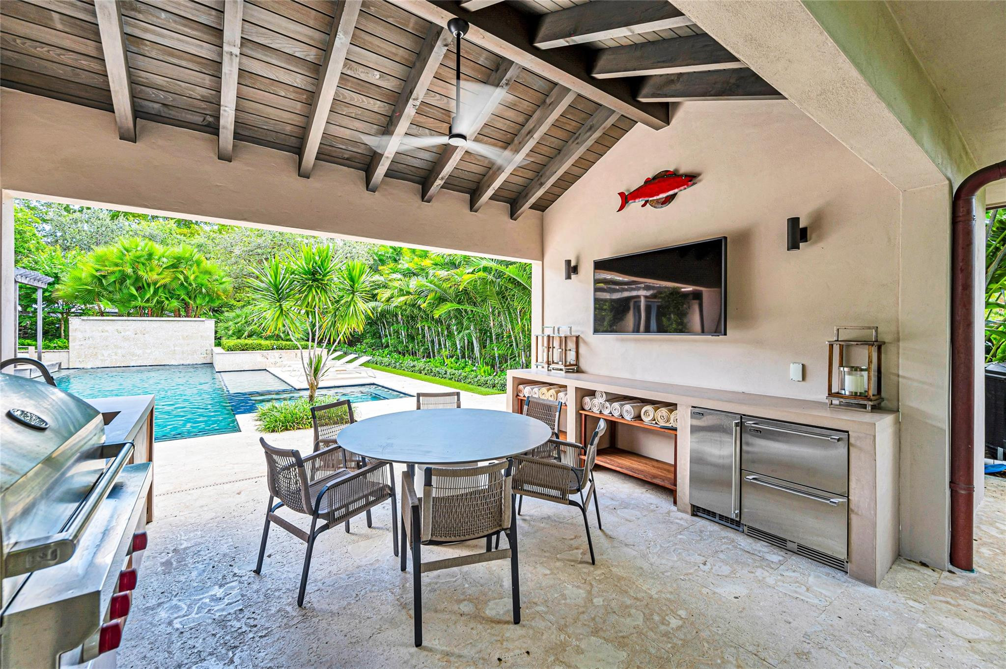 431 N Victoria Park Rd