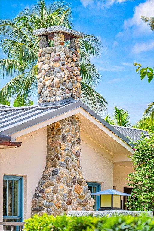 431 N Victoria Park Rd