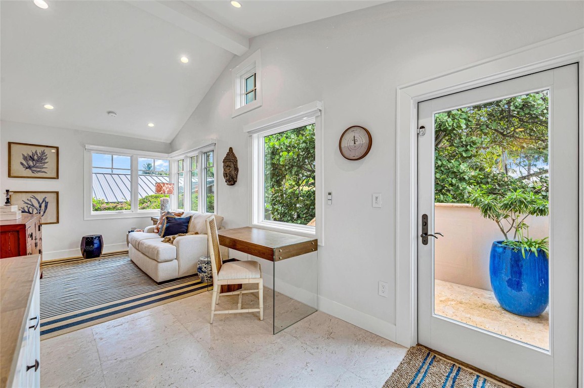 431 N Victoria Park Rd