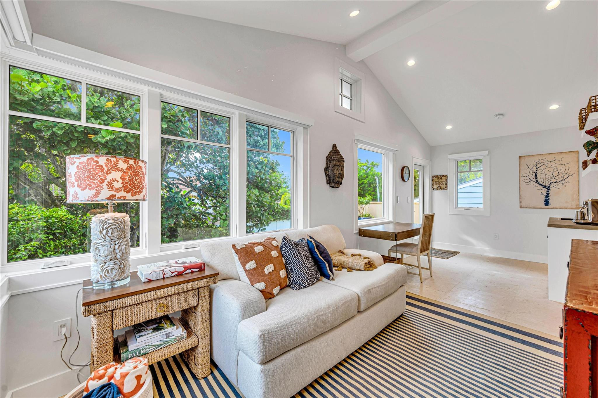 431 N Victoria Park Rd