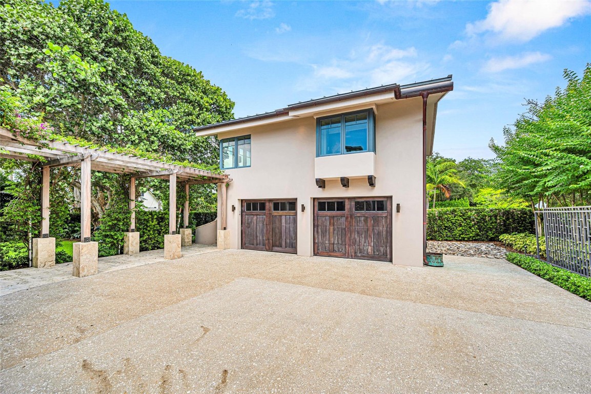 431 N Victoria Park Rd