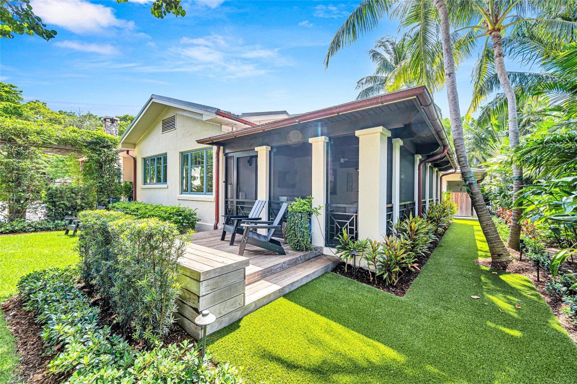 431 N Victoria Park Rd