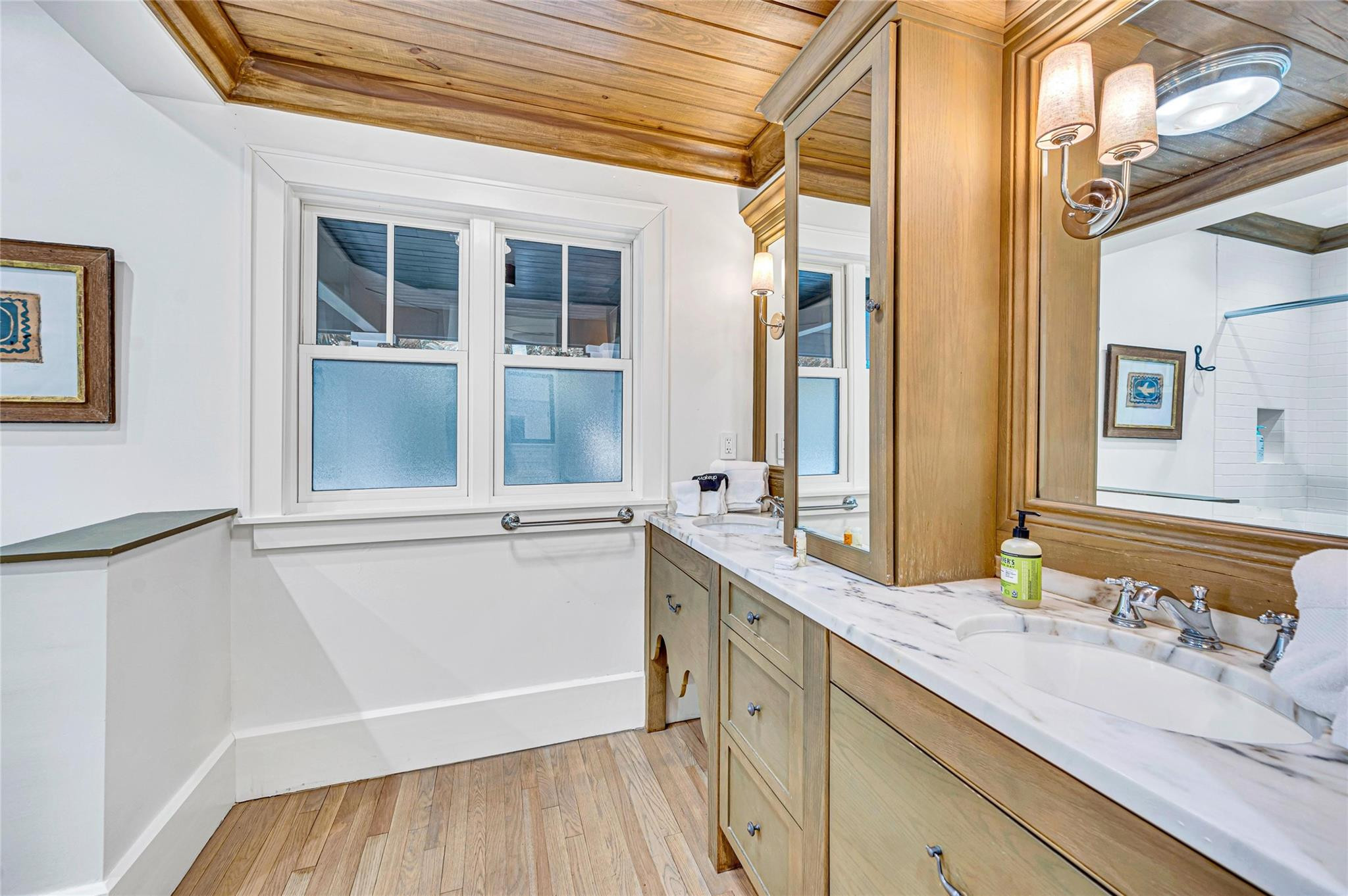 431 N Victoria Park Rd