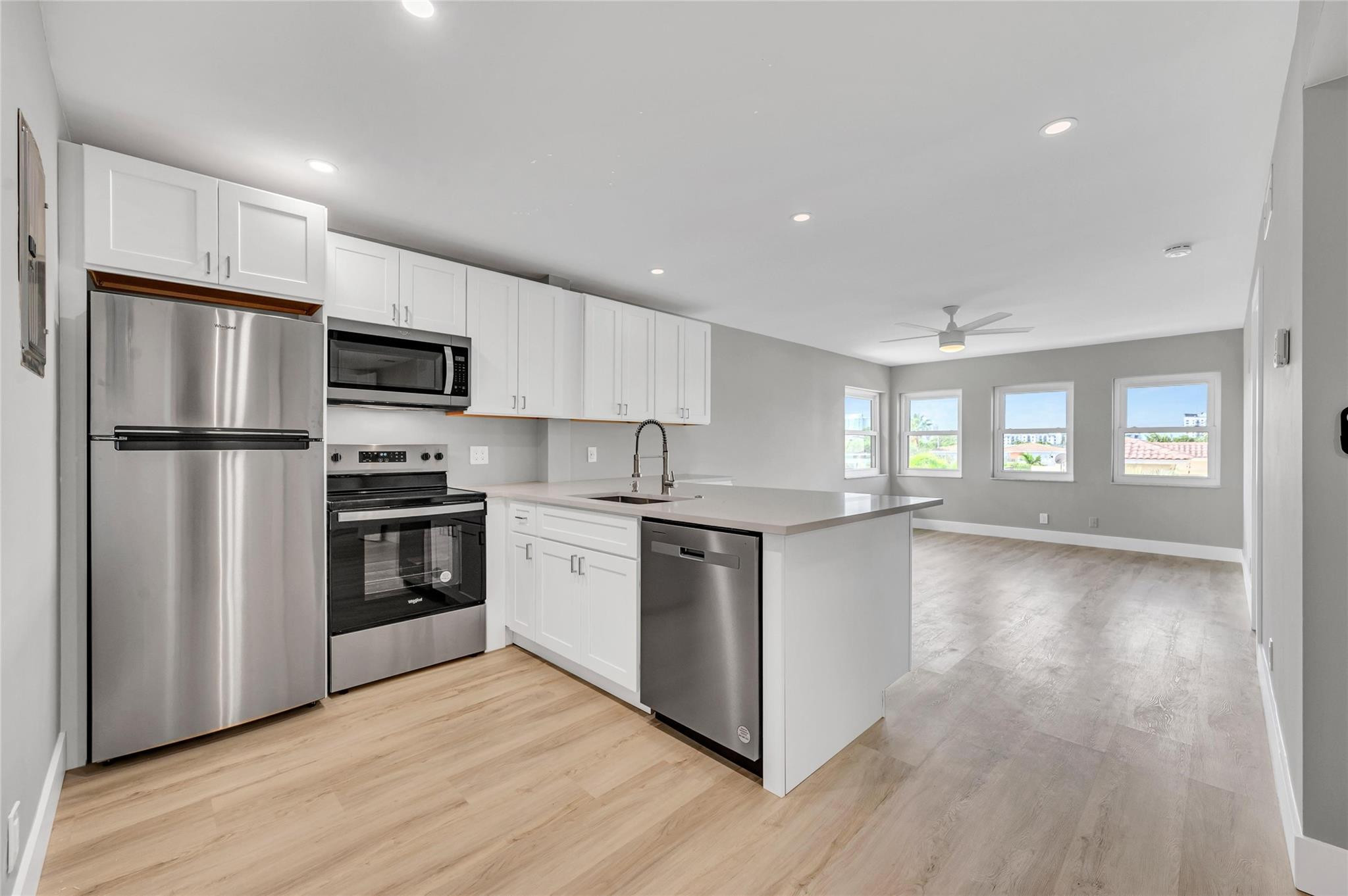 615 NE 12th Ave 412