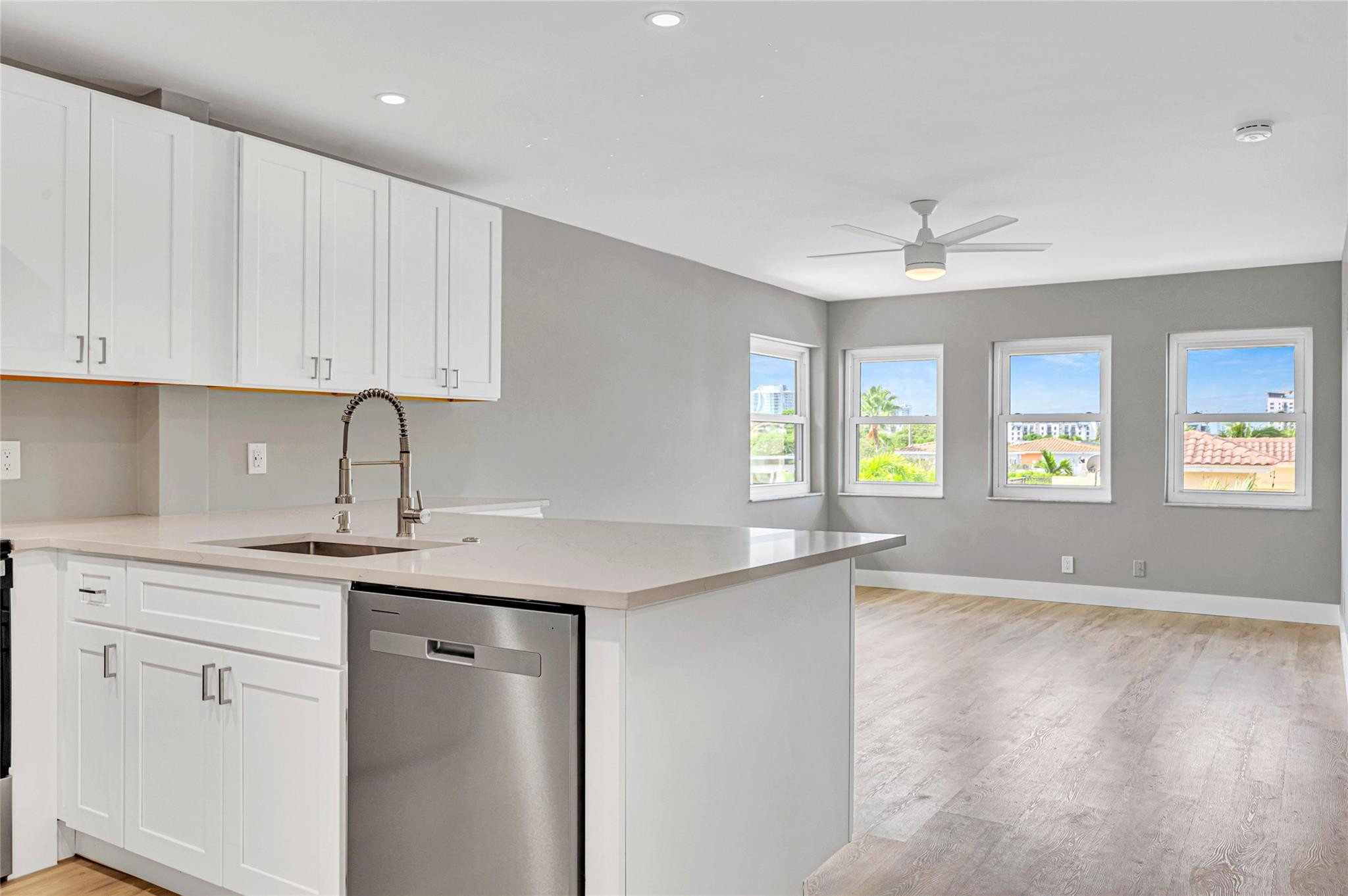 615 NE 12th Ave 412