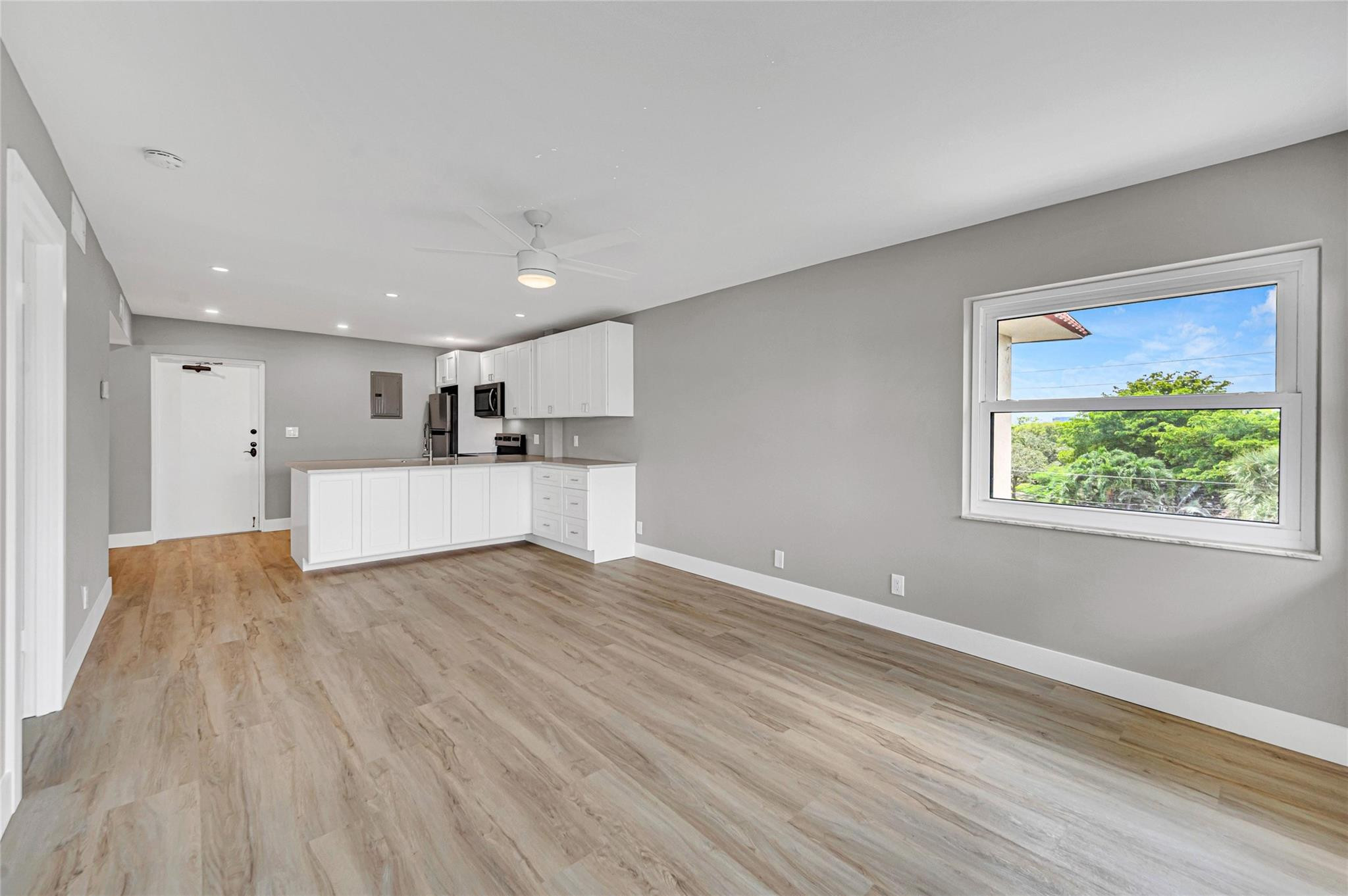 615 NE 12th Ave 412