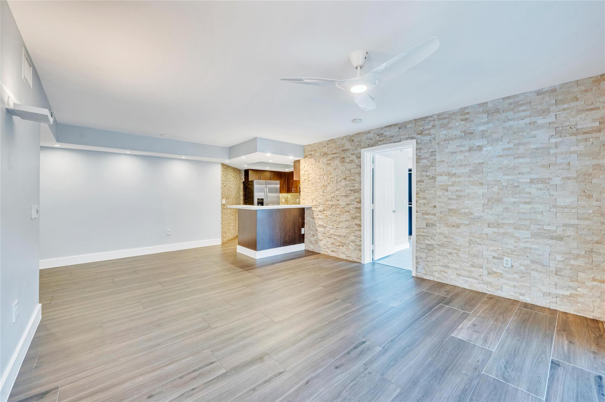 2039 SE 10th Ave 502