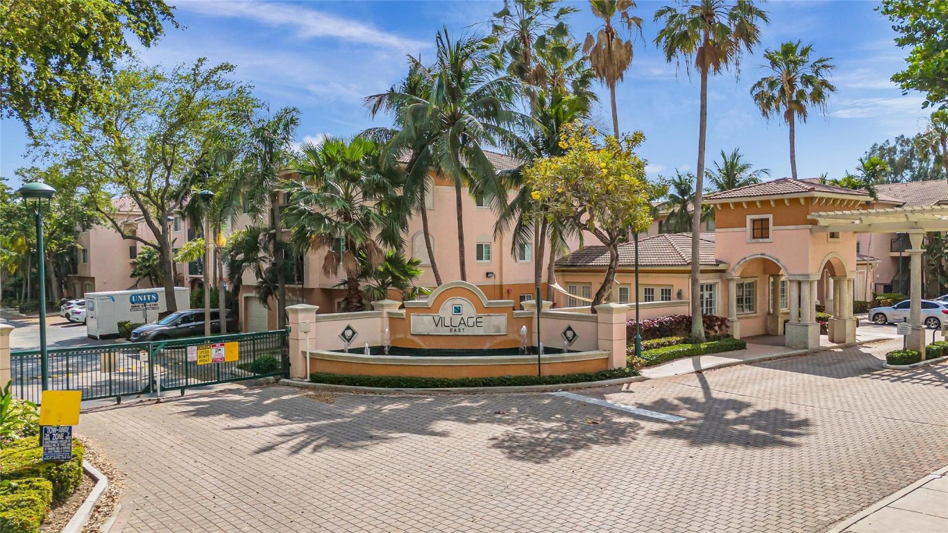 2039 SE 10th Ave 502