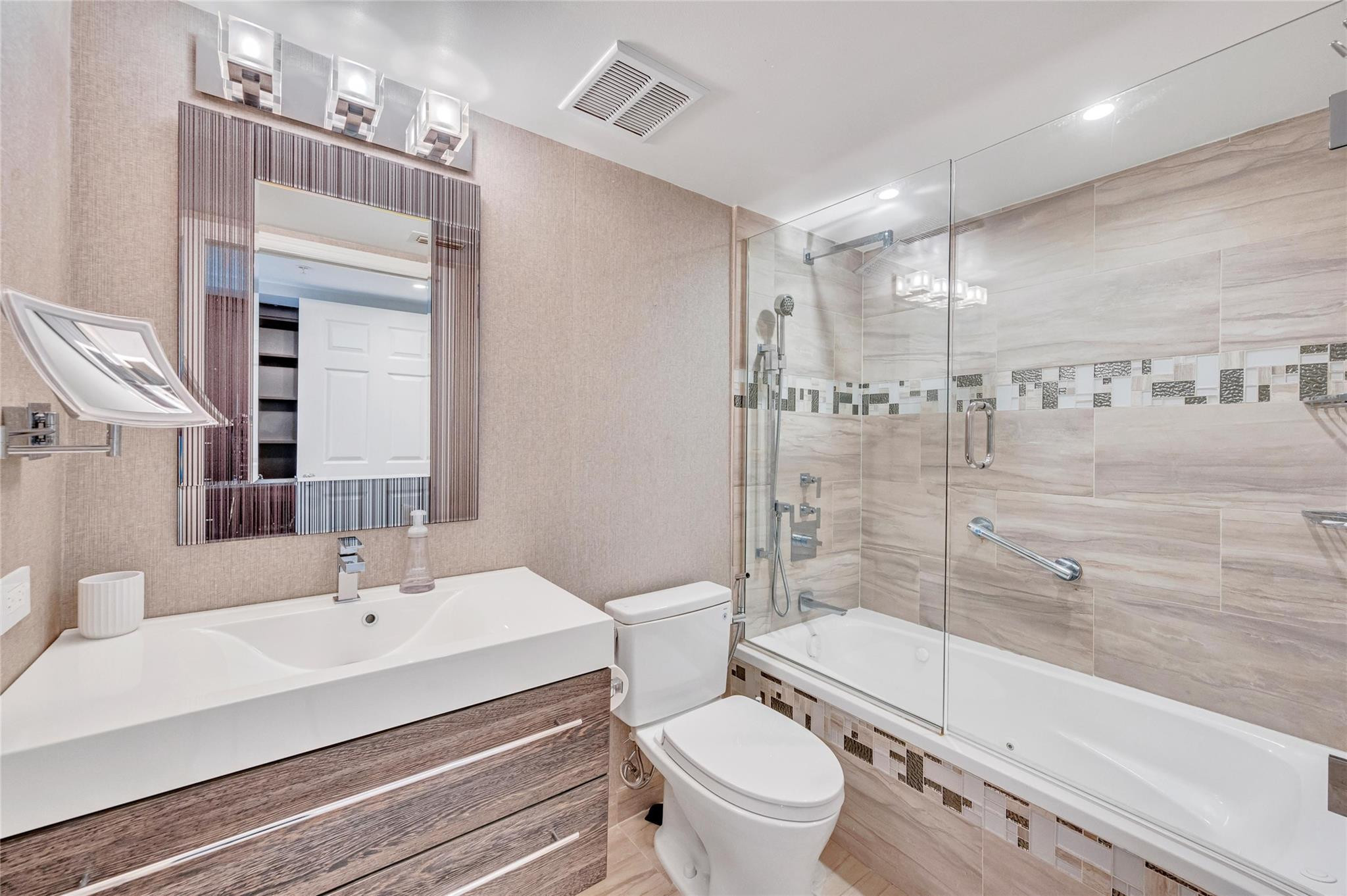 2039 SE 10th Ave 502