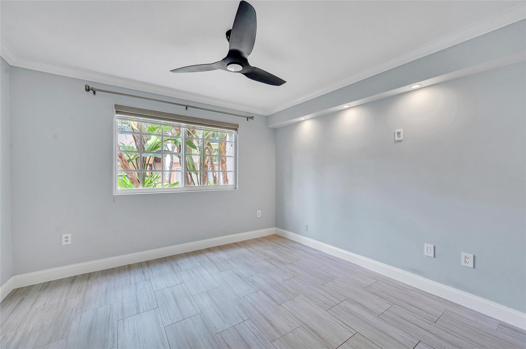 2039 SE 10th Ave 502