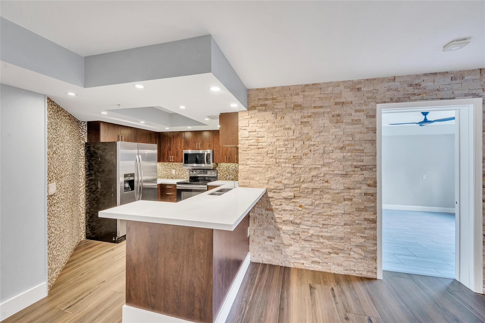 2039 SE 10th Ave 502