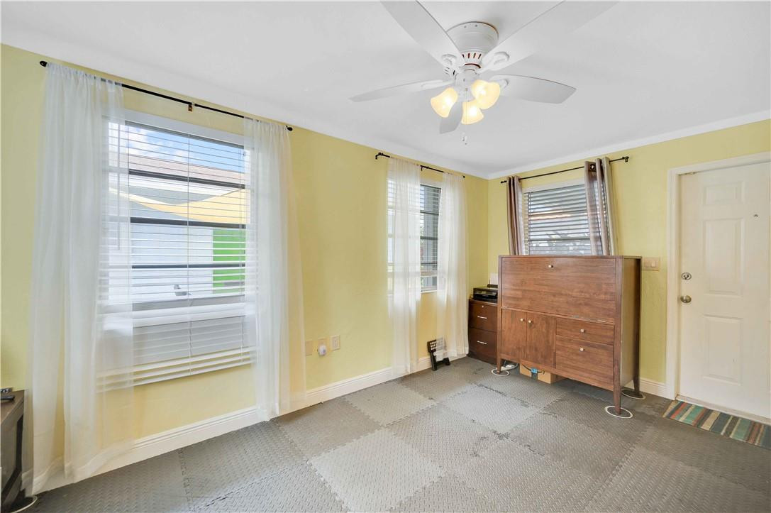 1607 NE 15th Ave 1