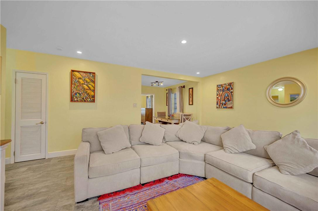 1607 NE 15th Ave 1