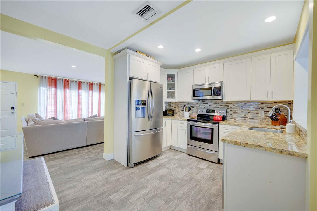 1607 NE 15th Ave 1