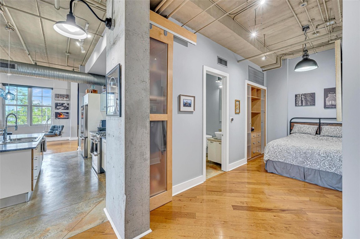 425 N Andrews Ave 301