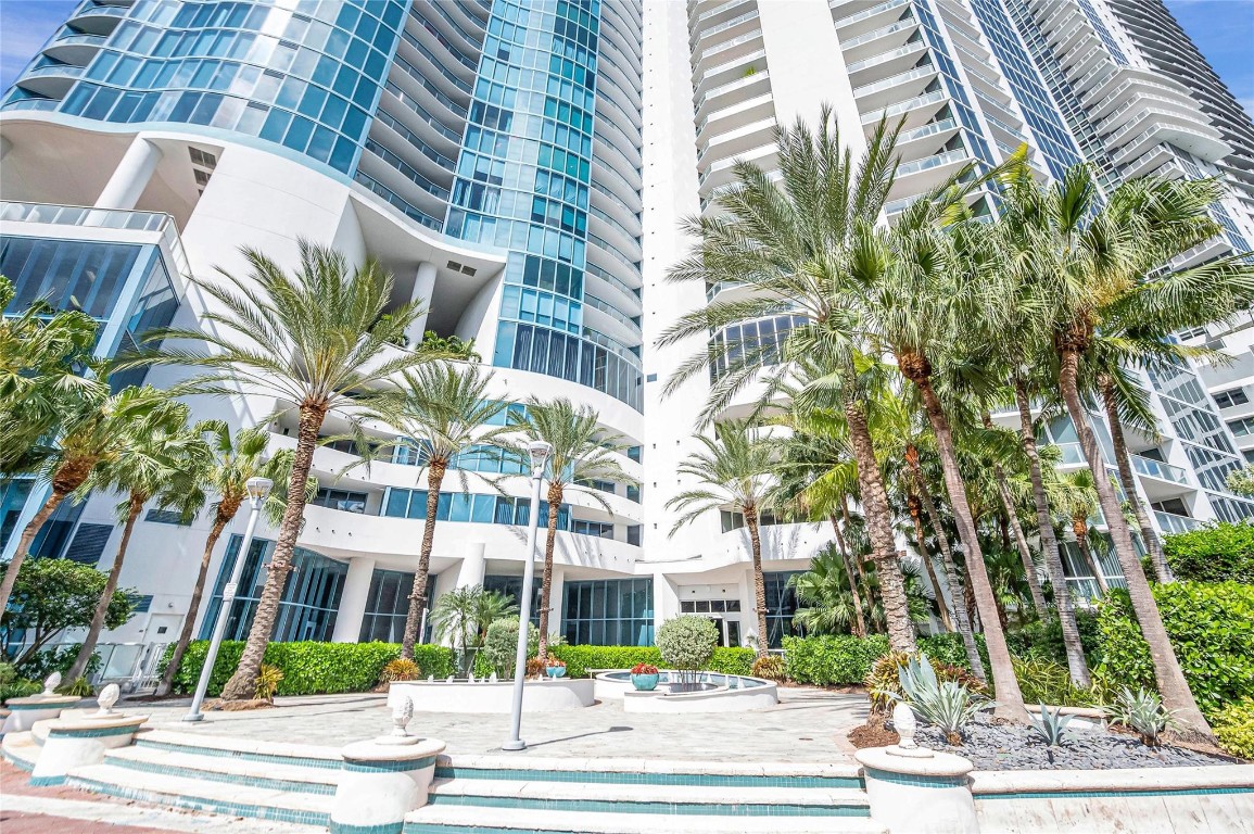 333 Las Olas Way 3803