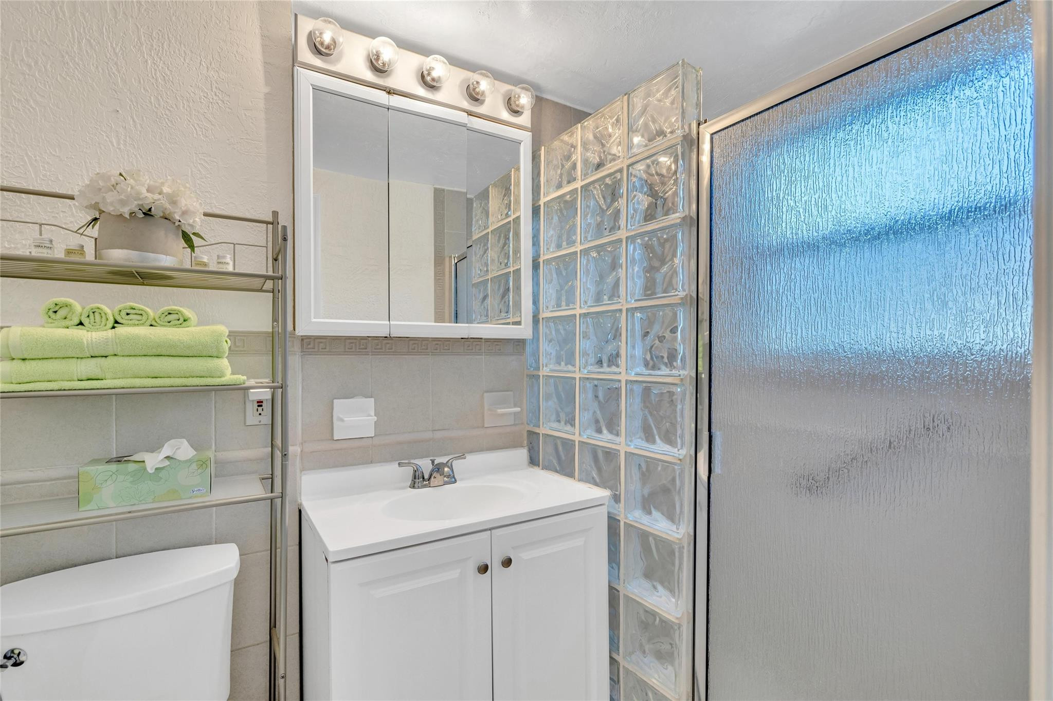 4520 El Mar Dr 1