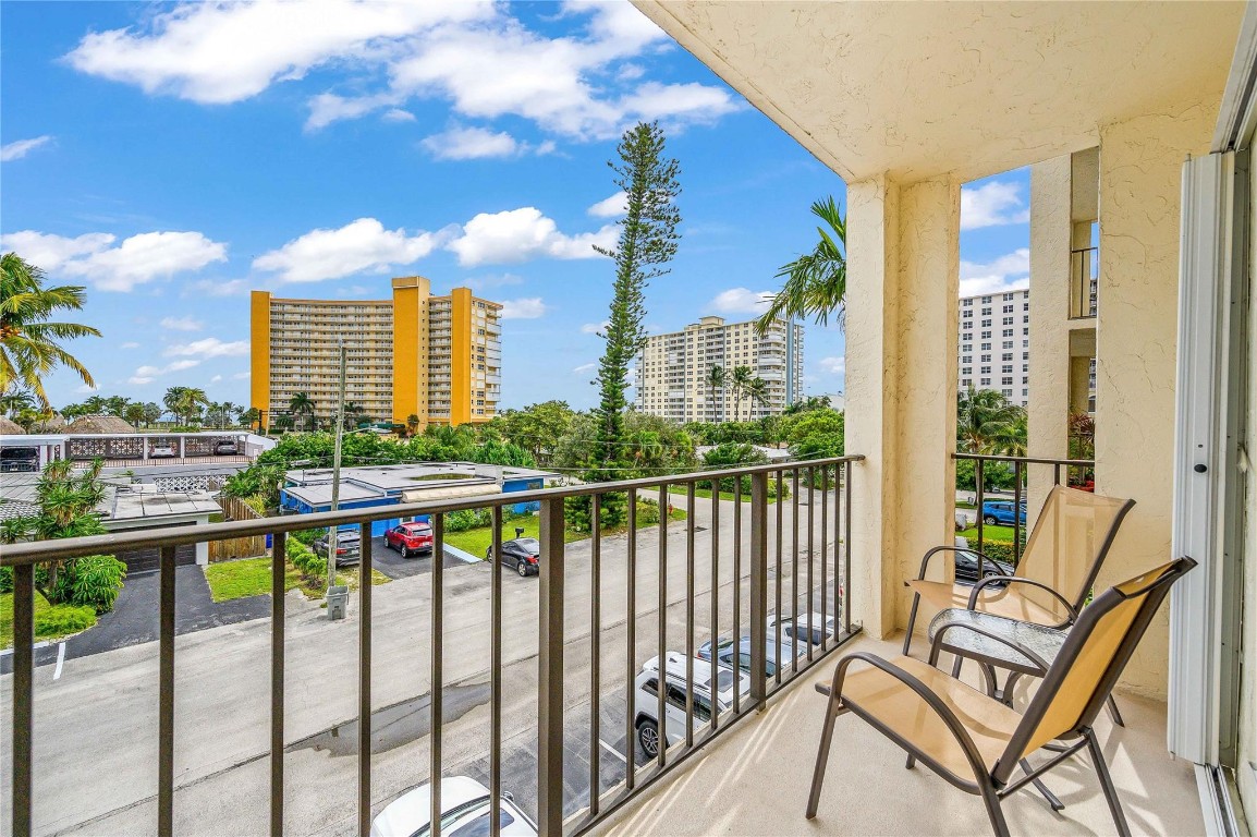 400 N Riverside Dr 304