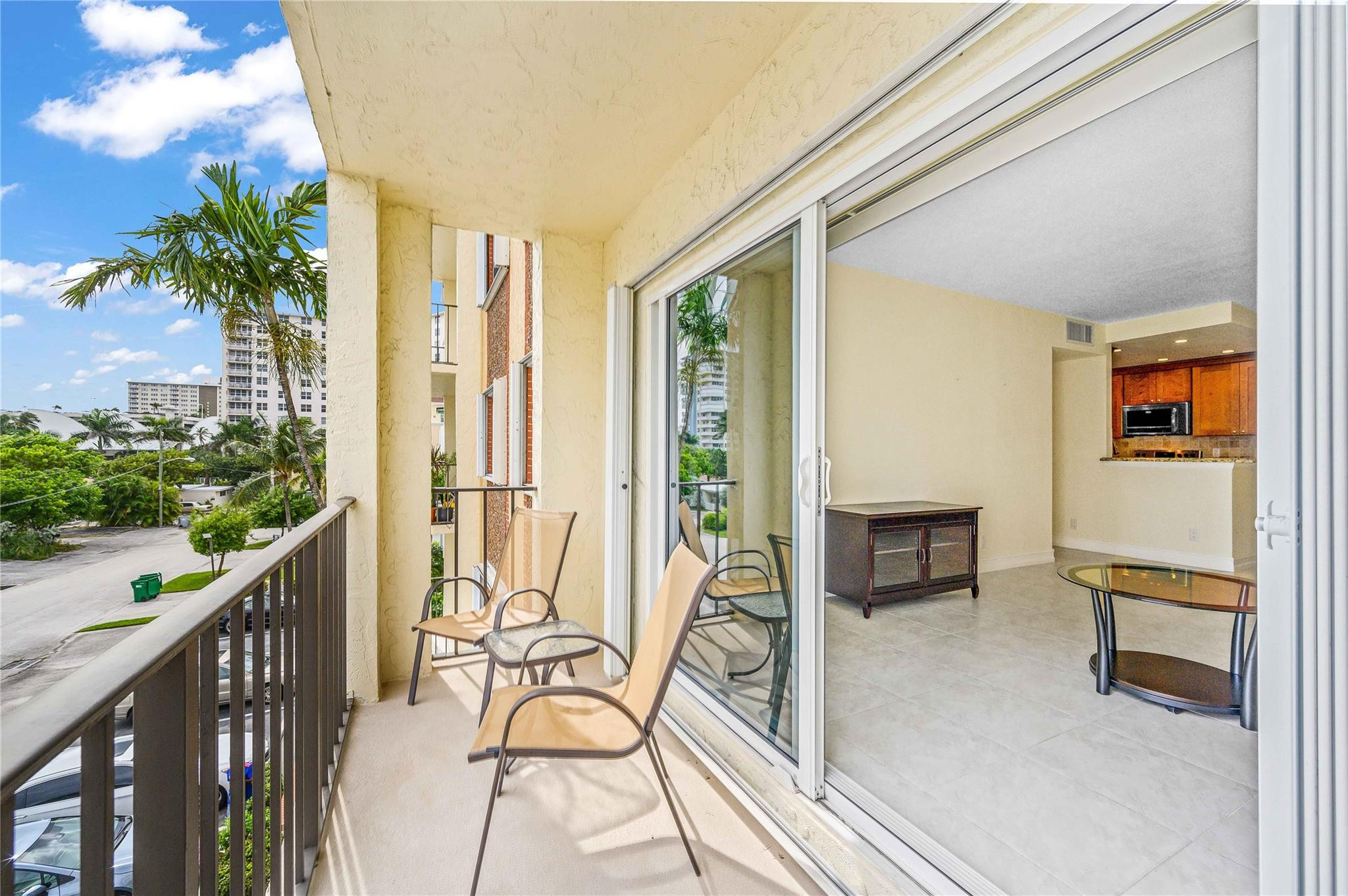 400 N Riverside Dr 304