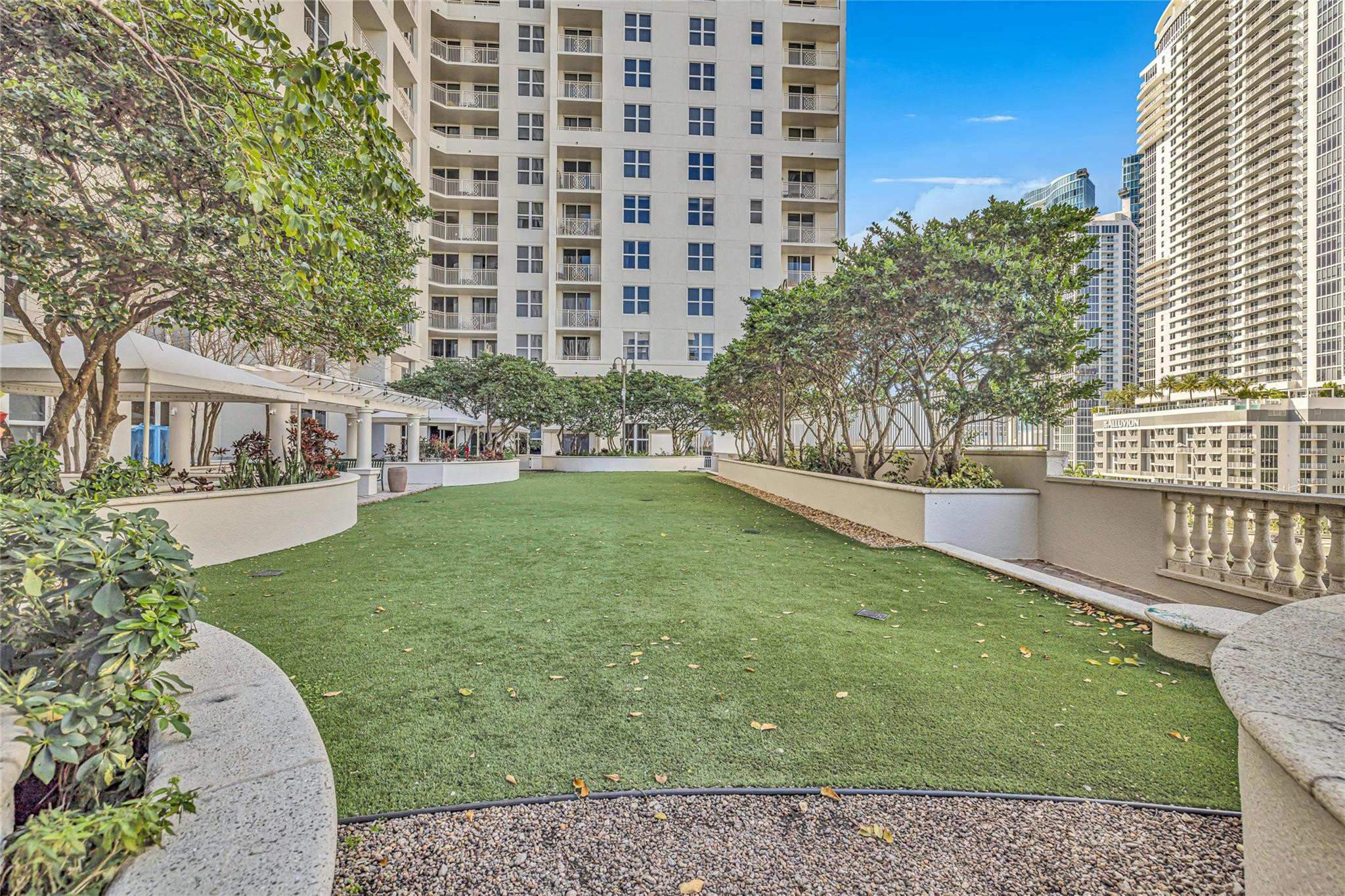 511 SE 5th Ave 1212