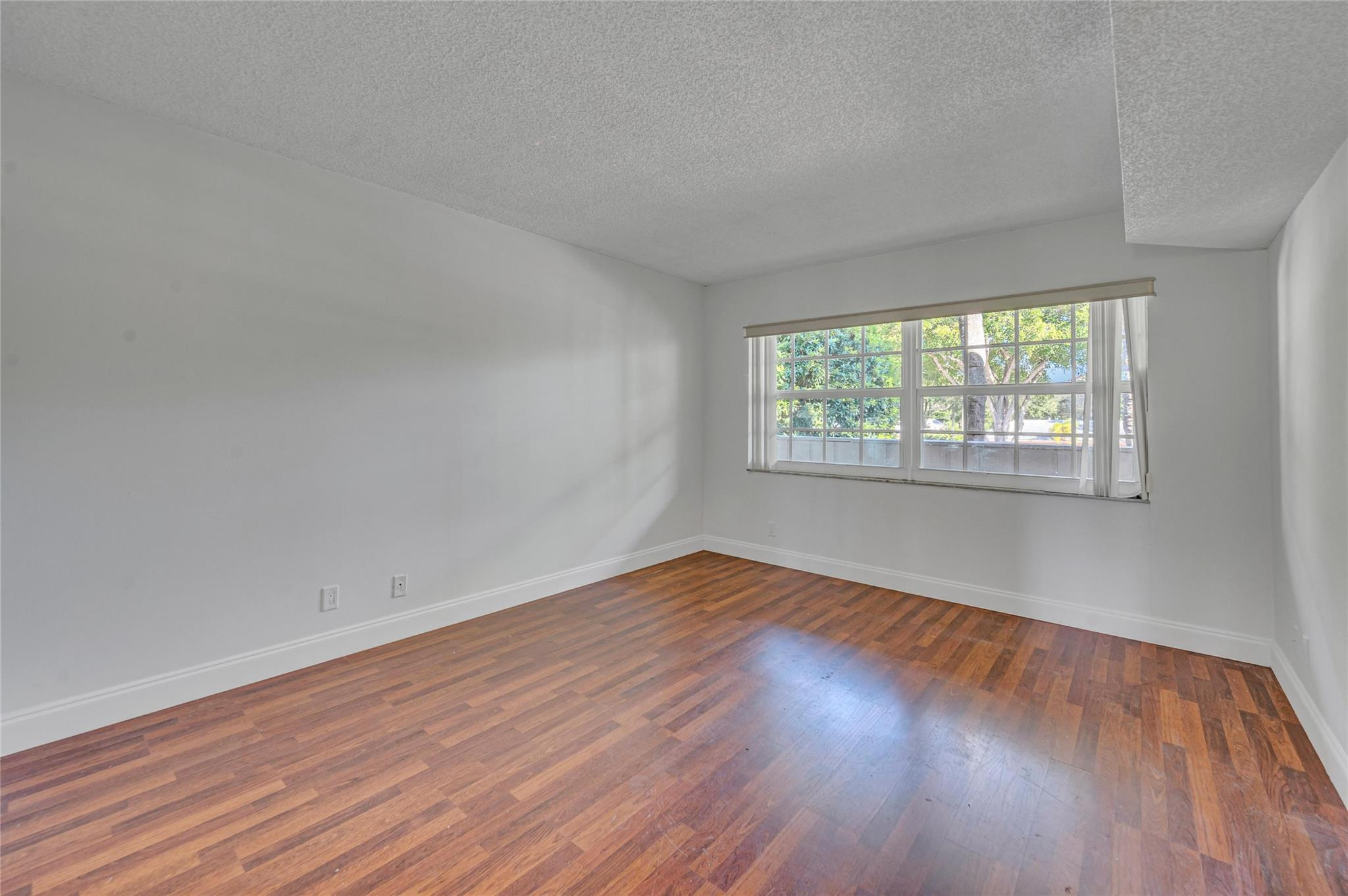 905 Cypress Ter 205